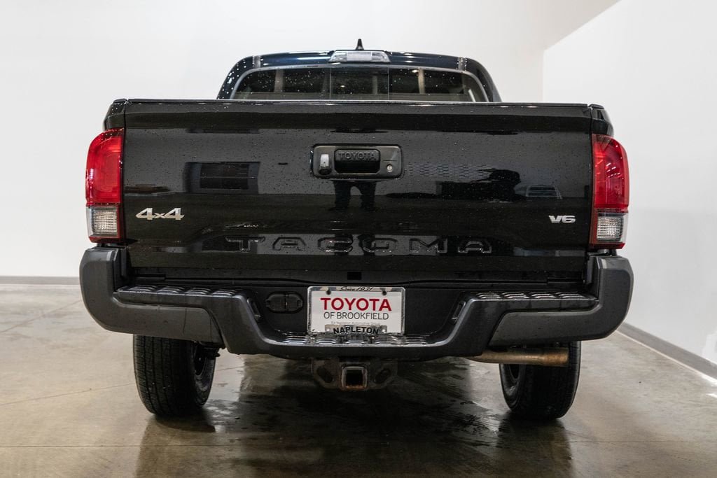 Used 2020 Toyota Tacoma SR5 w/ Technology Package AWD/4WD image 8