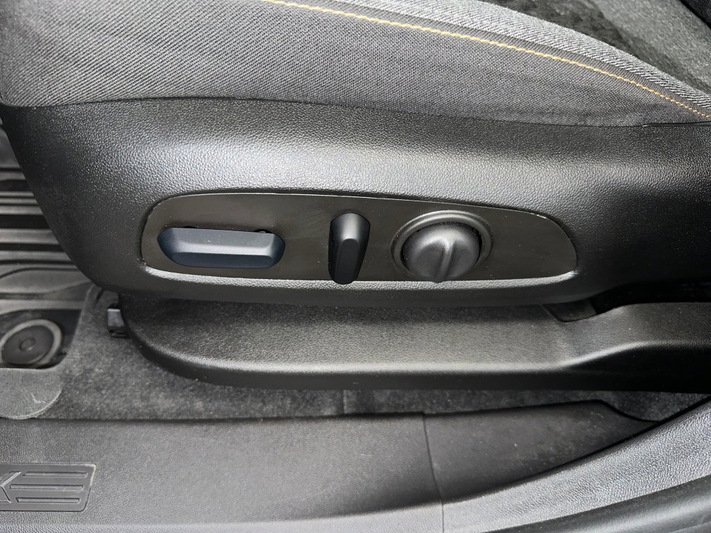 Certified 2024 Chevrolet Equinox LT w/ LPO, Floor Liner Package image 3