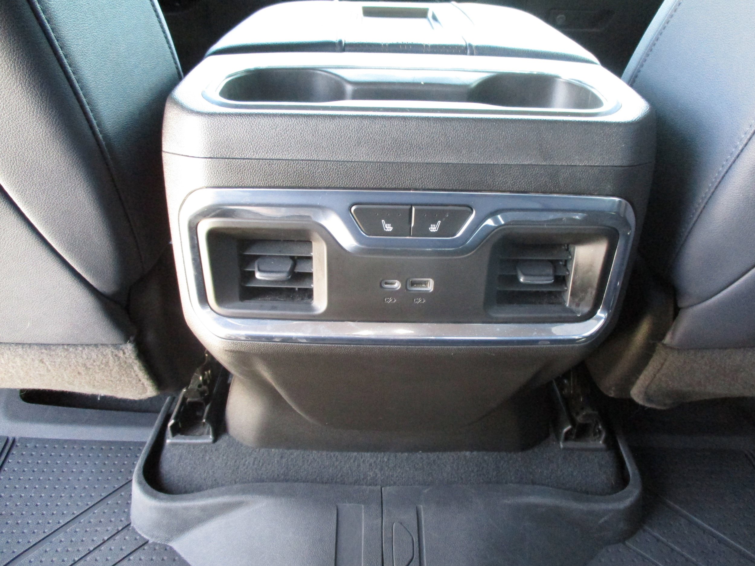 Used 2022 Chevrolet Silverado 1500 High Country w/ High Country Premium Package AWD/4WD image 42
