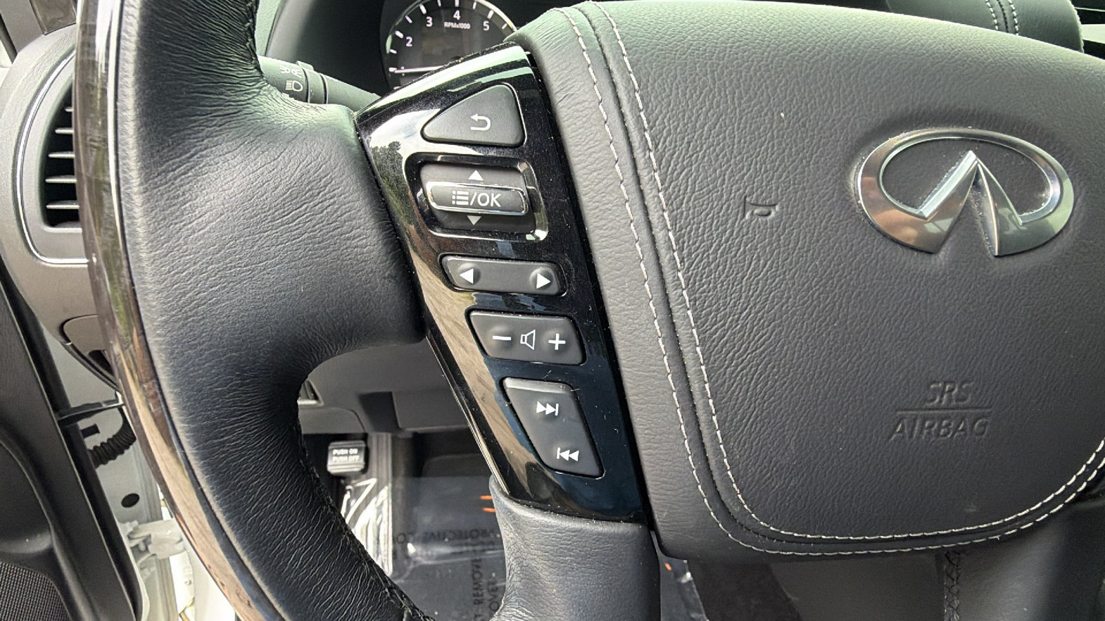 Used 2024 INFINITI QX80 Sensory AWD/4WD image 29