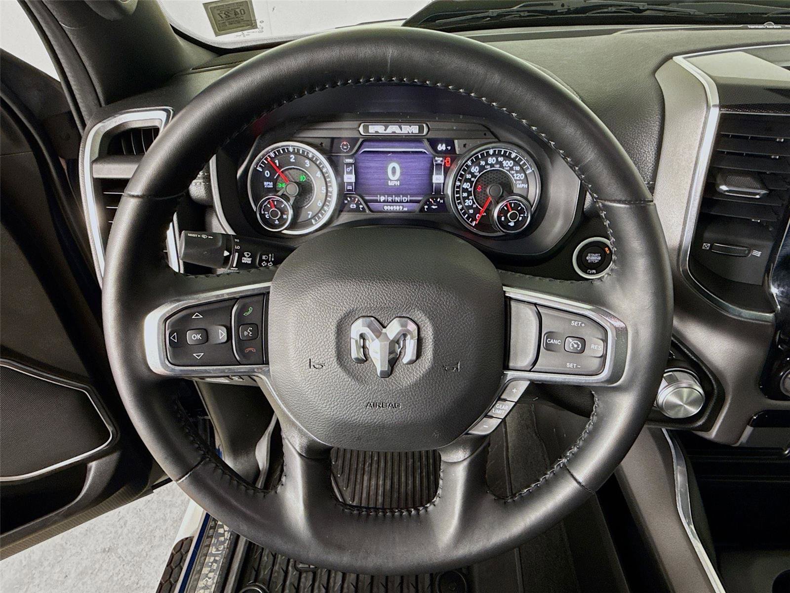 Used 2022 RAM 1500 Laramie AWD/4WD image 13