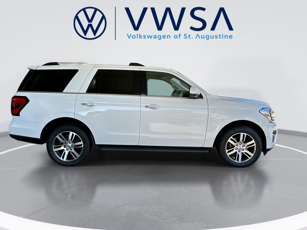 Used 2024 Ford Expedition Limited image 9