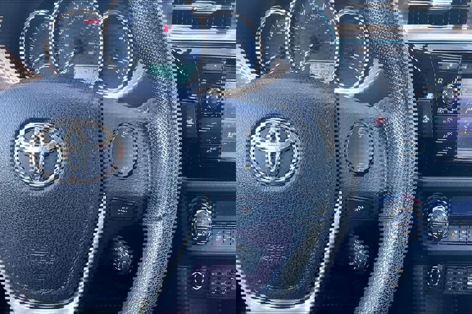 Used 2016 Toyota Corolla LE Premium FWD image 23