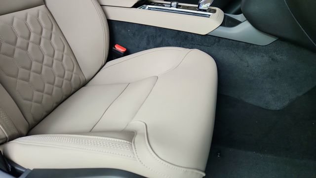 New 2026 Volvo XC90 T8 Plus w/ Protection Package Premier AWD/4WD image 39