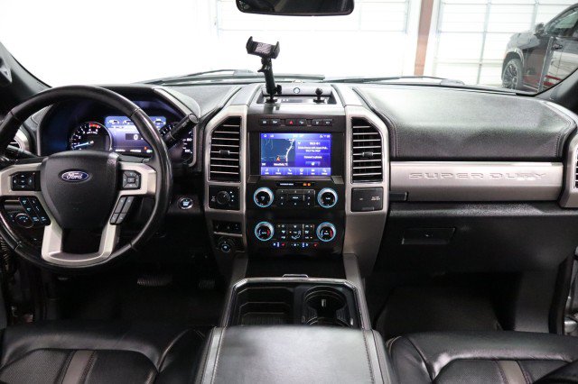 Used 2021 Ford F350 Platinum AWD/4WD image 7