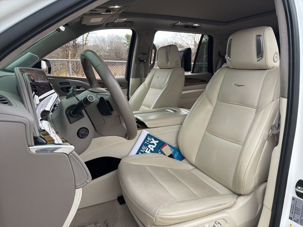 Used 2022 Cadillac Escalade Premium Luxury Platinum w/ Heavy-Duty Trailer Package image 29