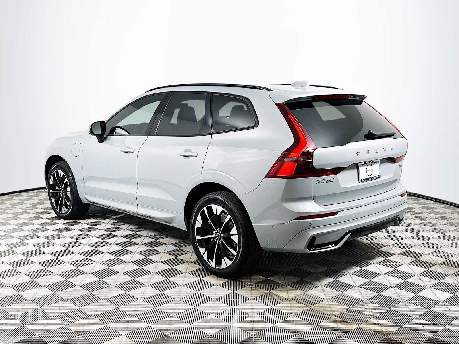 New 2026 Volvo XC60 T8 Plus w/ Protection Package AWD/4WD image 5
