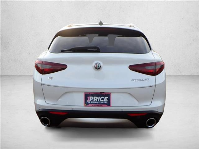 Used 2018 Alfa Romeo Stelvio Ti Sport image 3