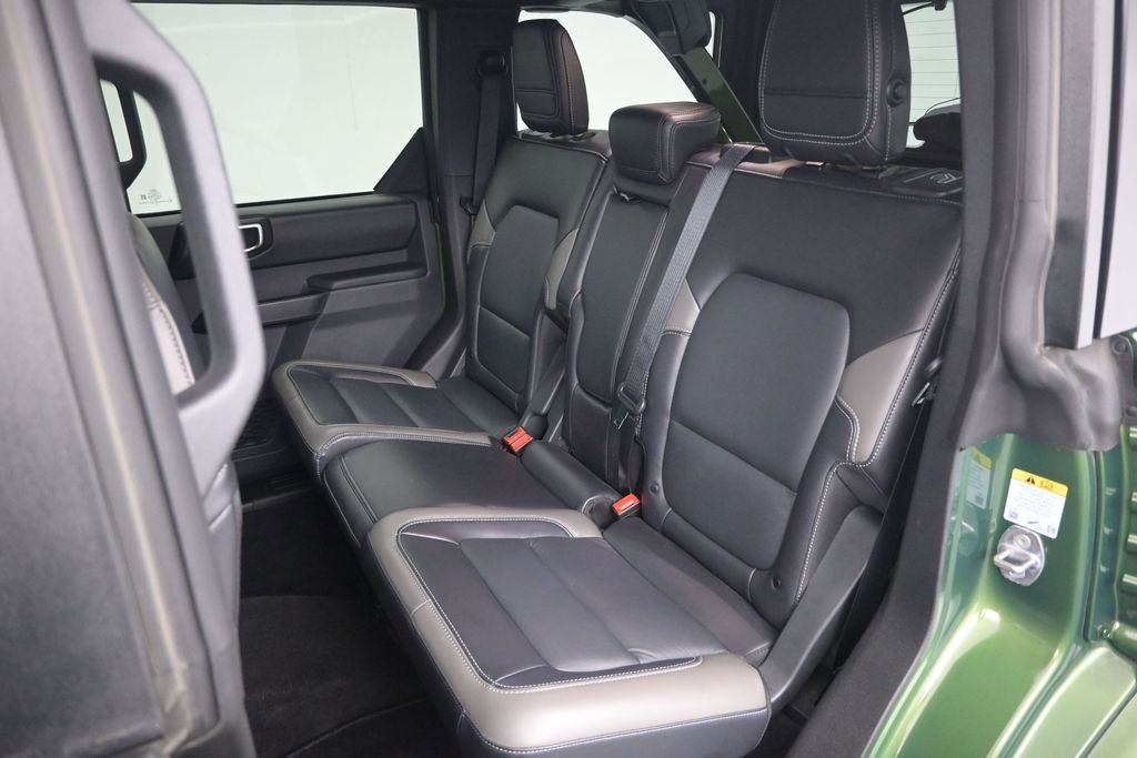 Used 2025 Ford Bronco Outer Banks AWD/4WD image 13