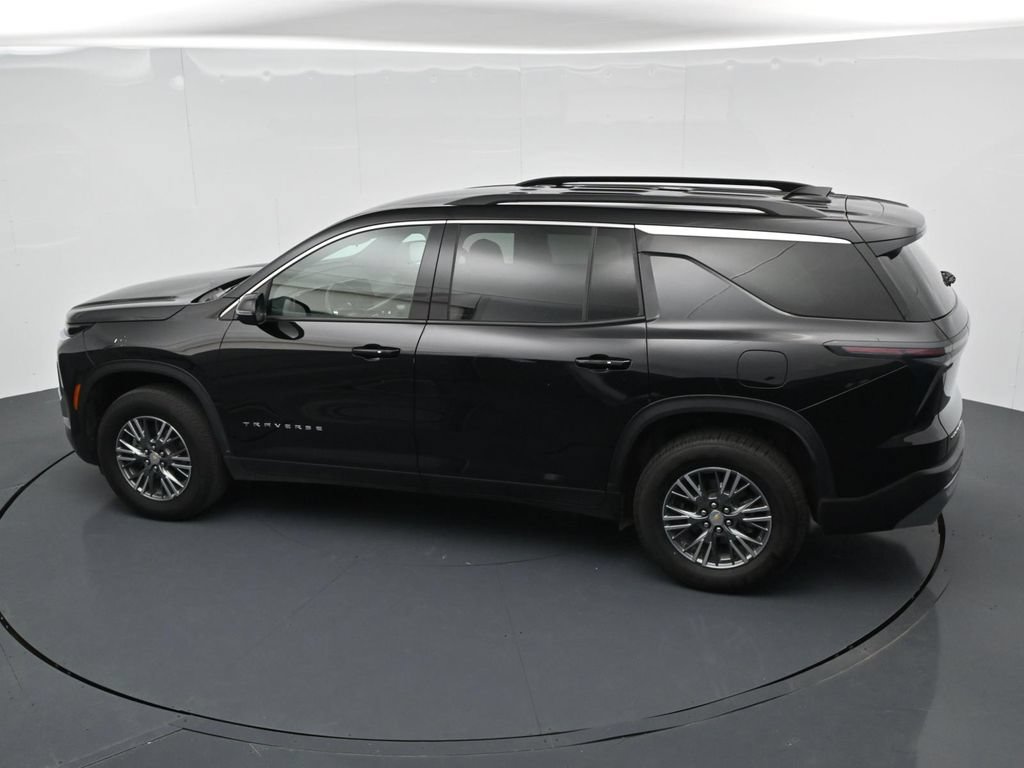 Used 2025 Chevrolet Traverse LT FWD image 21