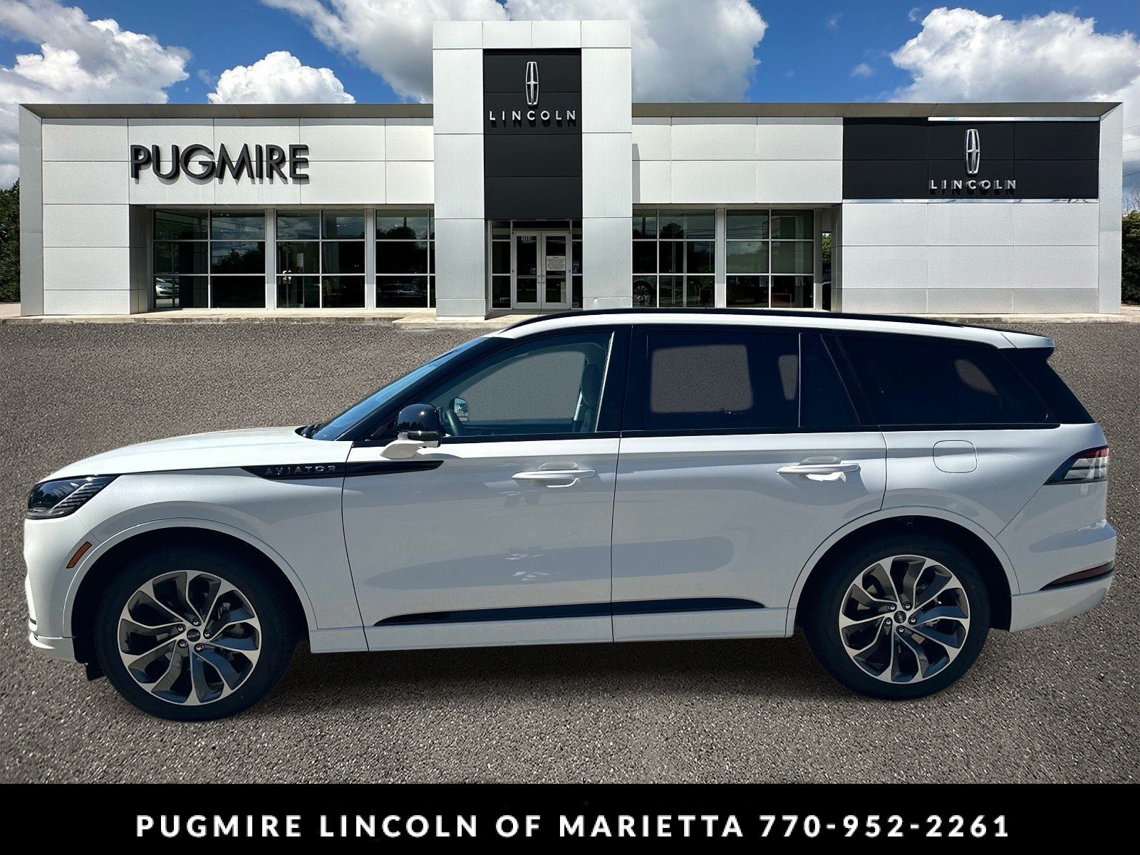 New 2026 Lincoln Aviator 2WD w/ Jet Appearance Package image 4