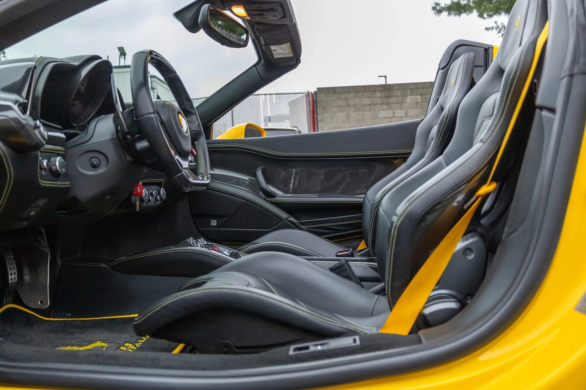 Used 2013 Ferrari 458 Spider RWD image 64