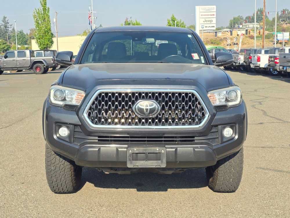Used 2018 Toyota Tacoma TRD Off-Road AWD/4WD image 19