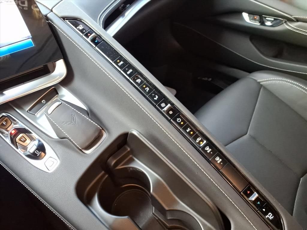 Used 2024 Chevrolet Corvette Stingray Coupe RWD image 16