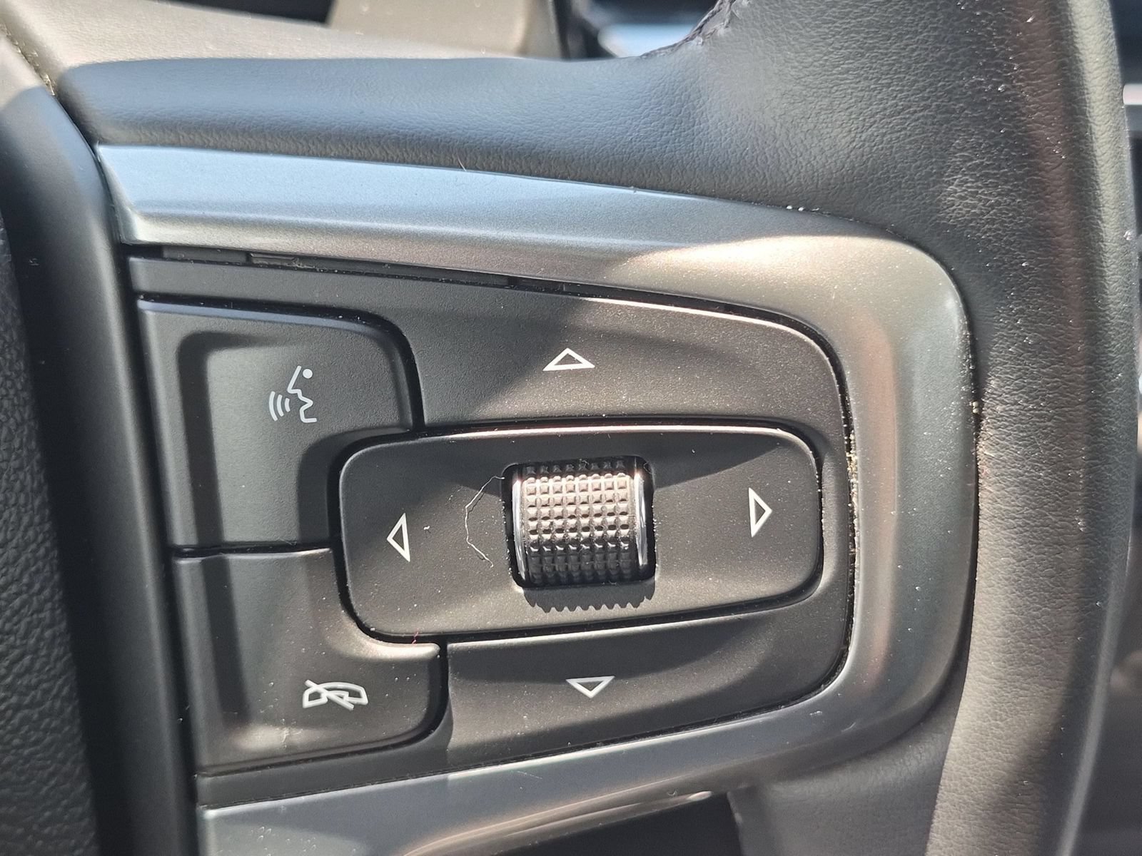 Used 2023 Chevrolet Silverado 1500 RST AWD/4WD image 17