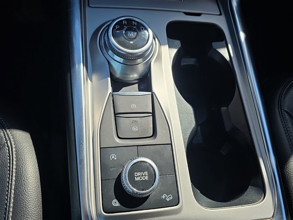 Used 2020 Ford Explorer XLT w/ Equipment Group 202A image 29