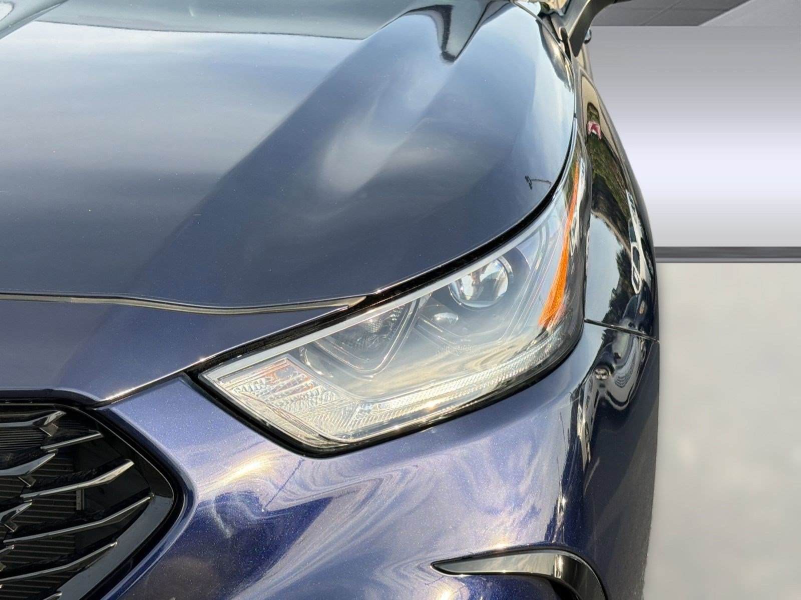 Used 2021 Toyota Highlander XSE FWD image 11