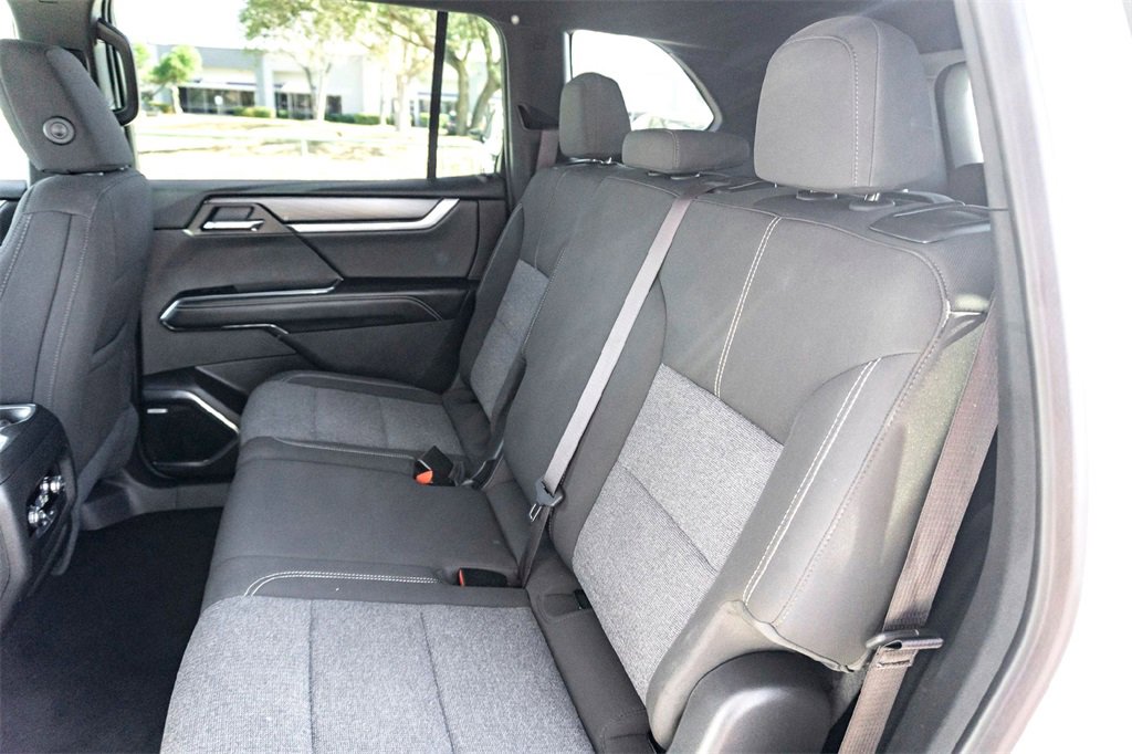 Used 2025 GMC Acadia Elevation image 27