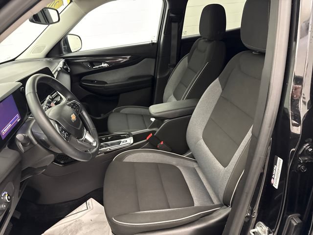 Used 2025 Chevrolet TrailBlazer LT w/ Convenience Package AWD/4WD image 10