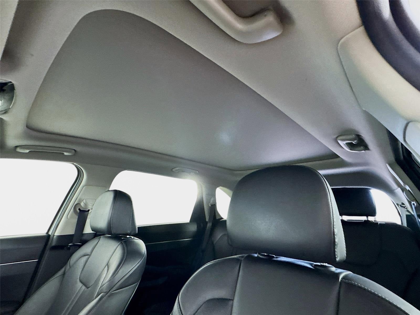 Certified 2022 Kia Sorento EX w/ Panoramic Sunroof Package FWD image 14