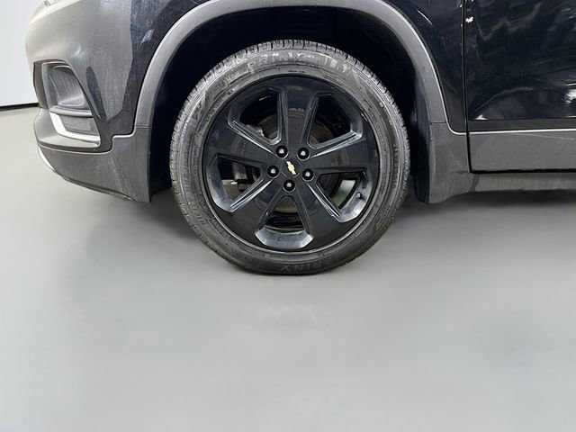 Used 2019 Chevrolet Trax Premier w/ Midnight Edition image 32