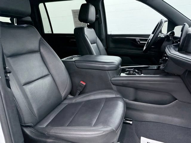 Used 2025 Chevrolet Suburban Z71 AWD/4WD image 20
