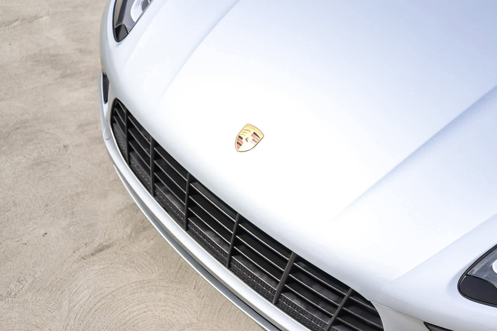 Used 2018 Porsche Macan AWD/4WD image 8