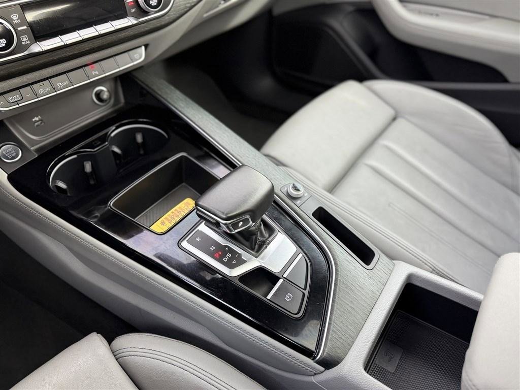Used 2022 Audi A4 2.0T Premium Plus w/ Premium Plus Package image 33