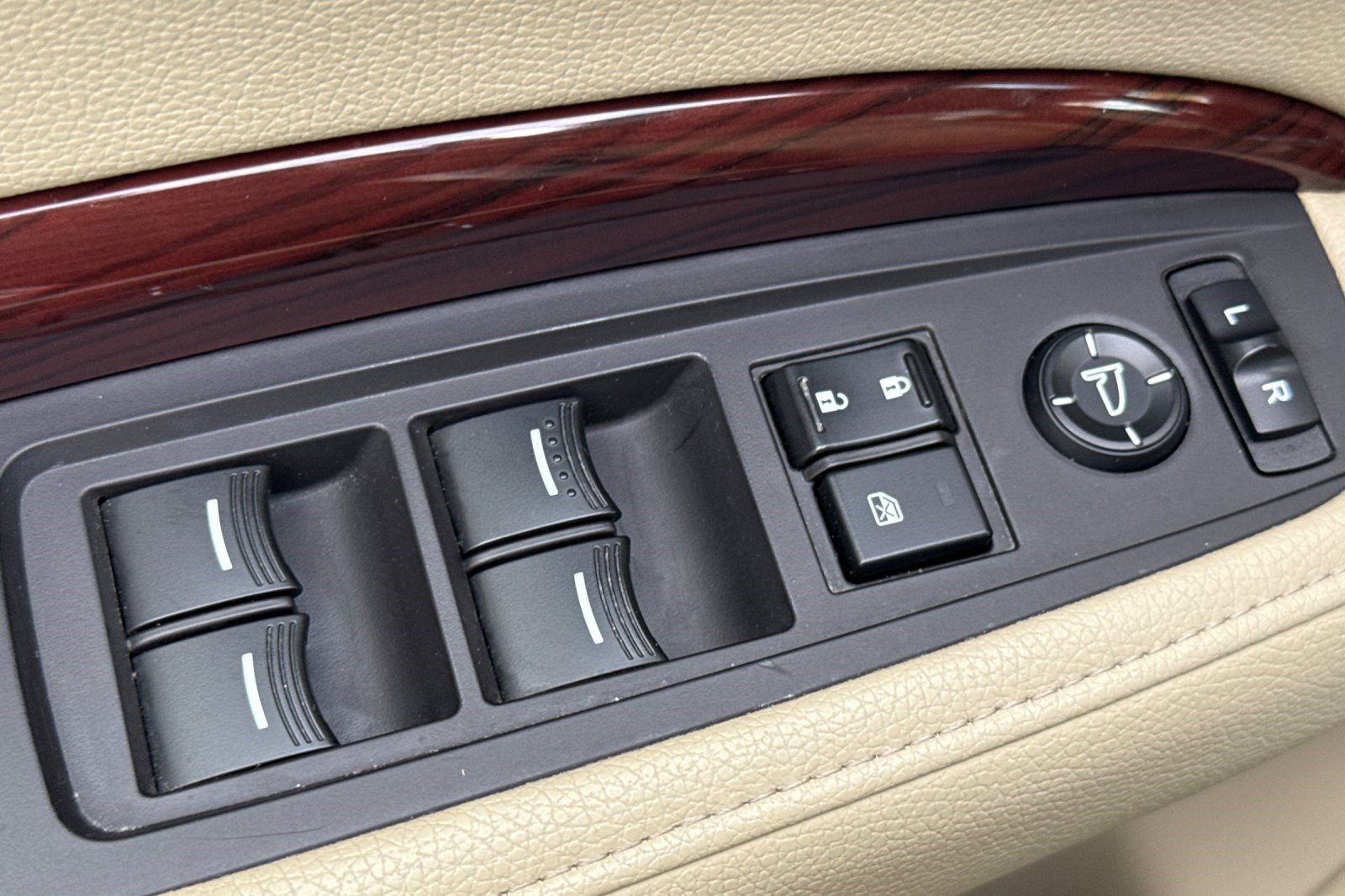 Used 2016 Acura MDX SH-AWD w/ Technology Package image 13