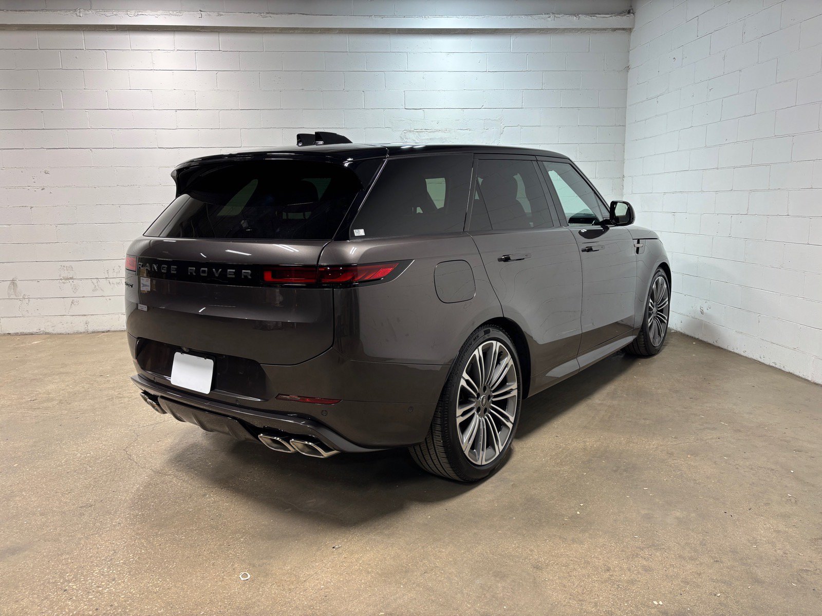 Used 2025 Land Rover Range Rover Sport Dynamic SE AWD/4WD image 6