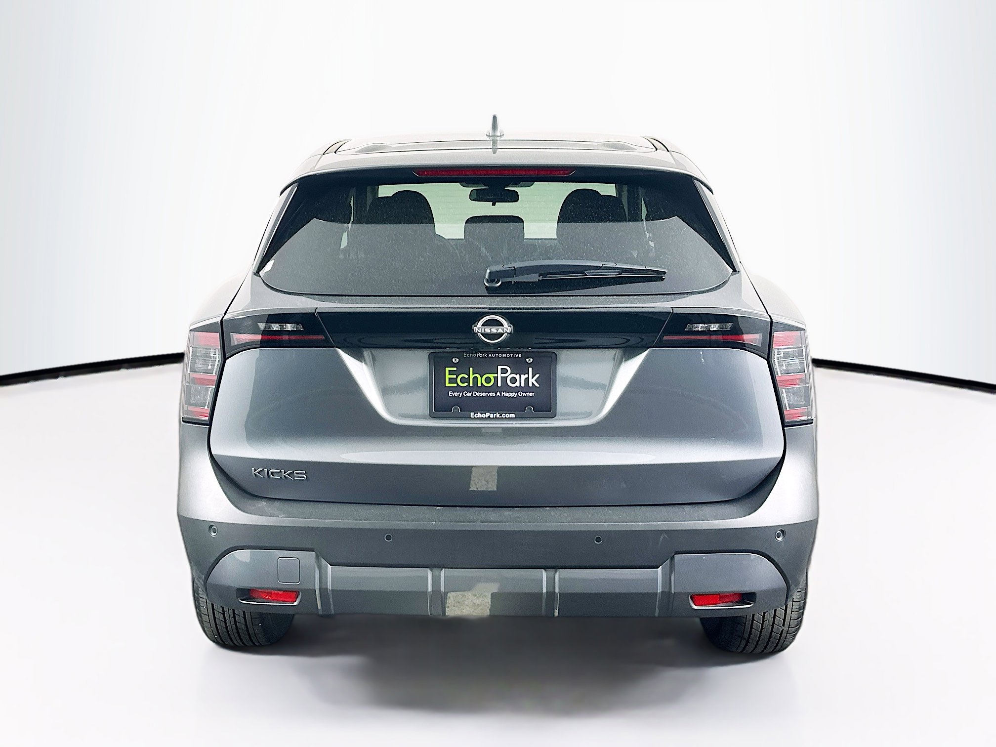 Used 2025 Nissan Kicks SV image 7