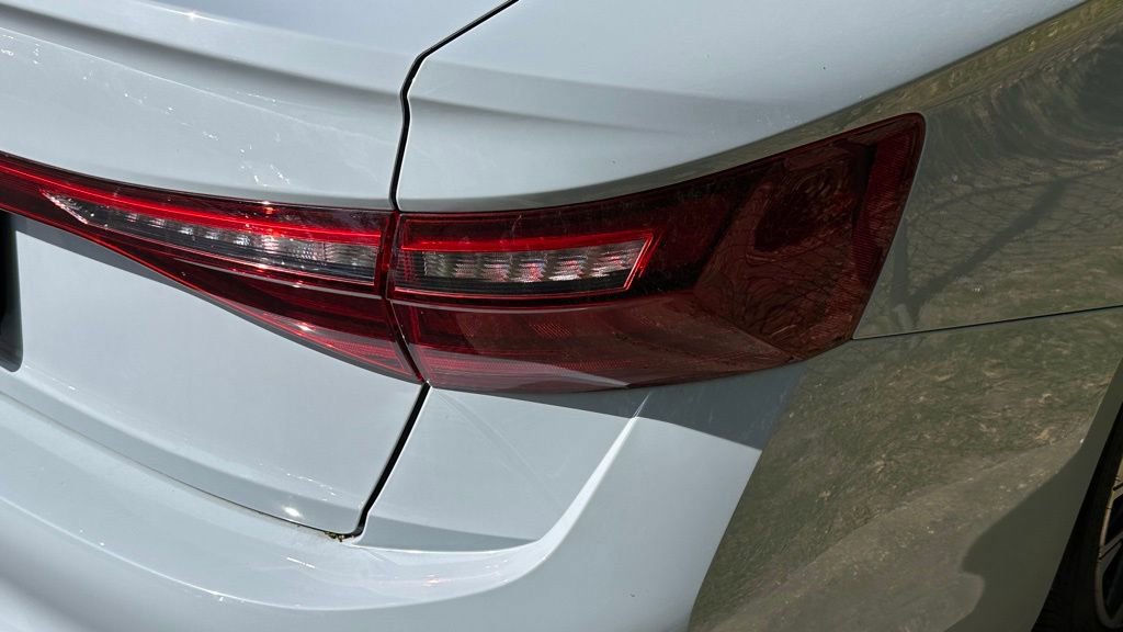 Used 2025 Volkswagen Jetta Sport image 6