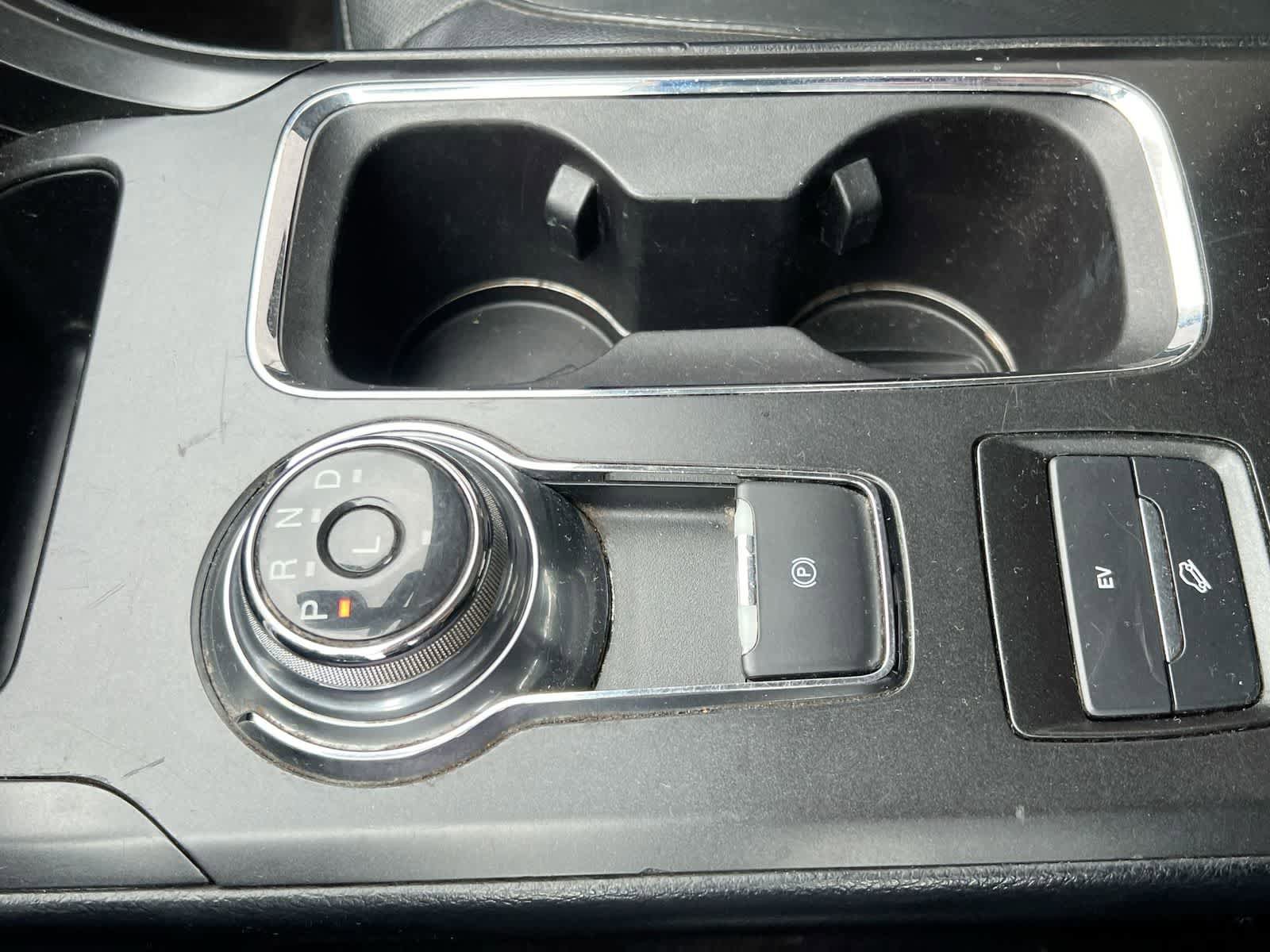 Used 2019 Ford Fusion Energi Titanium FWD image 32