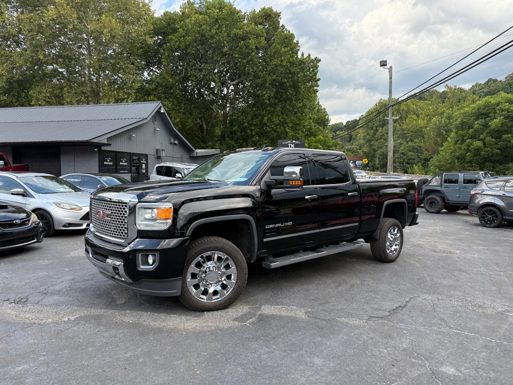 Used 2015 GMC Sierra 2500 Denali w/ Duramax Plus Package image 31