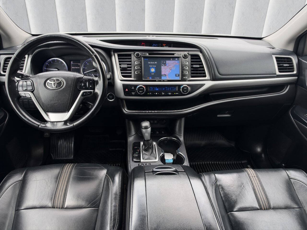 Used 2018 Toyota Highlander SE AWD/4WD image 15