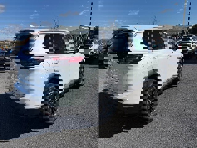 New 2026 Nissan Rogue SV image 5