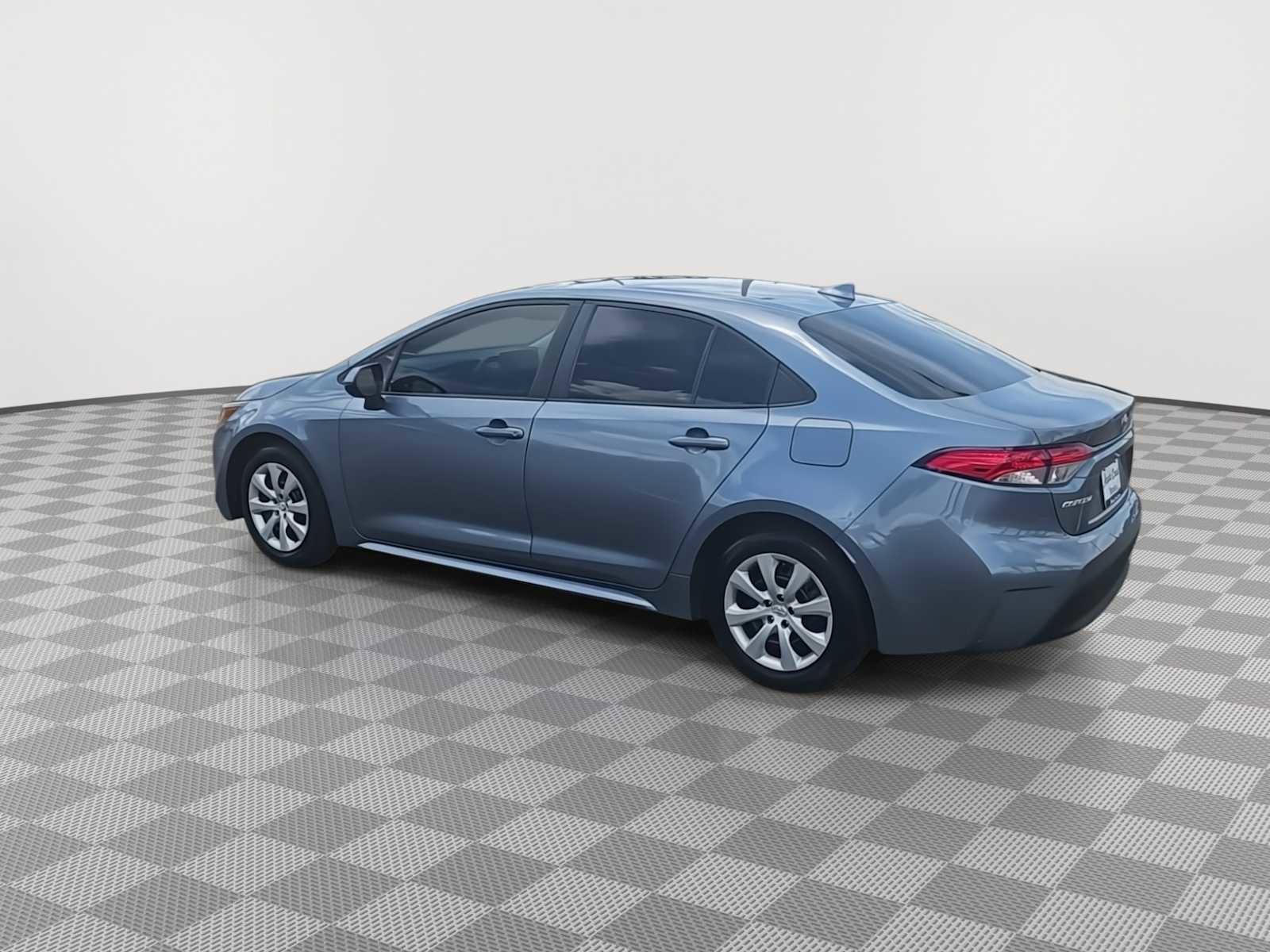 Used 2023 Toyota Corolla LE FWD image 6
