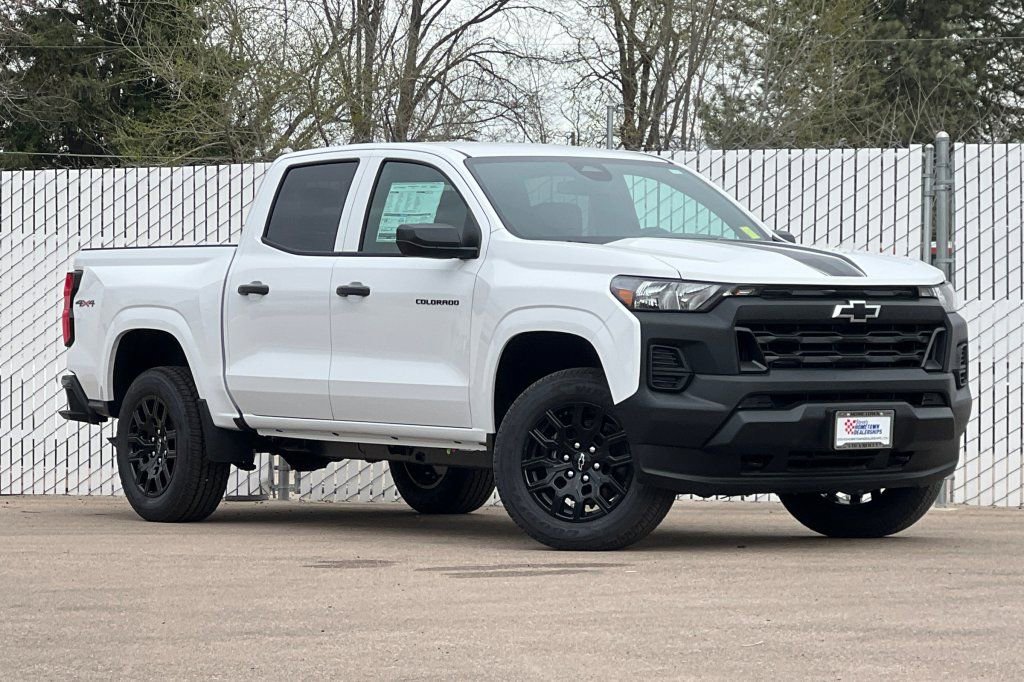 New 2026 Chevrolet Colorado W/T AWD/4WD image 2