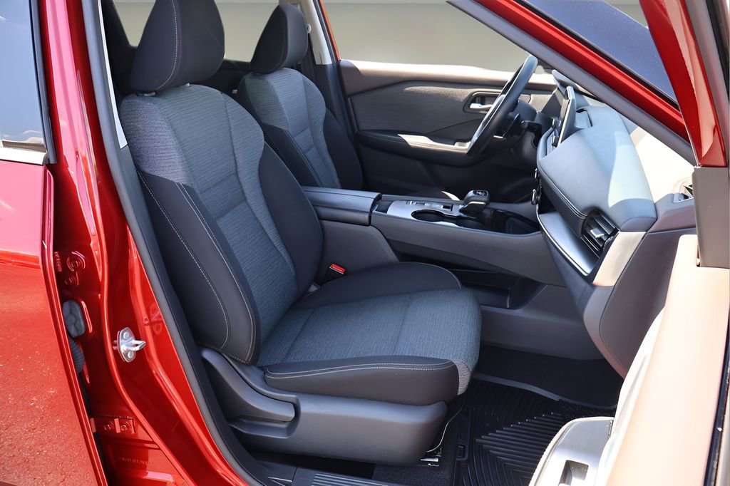 Used 2021 Nissan Rogue SV FWD image 17