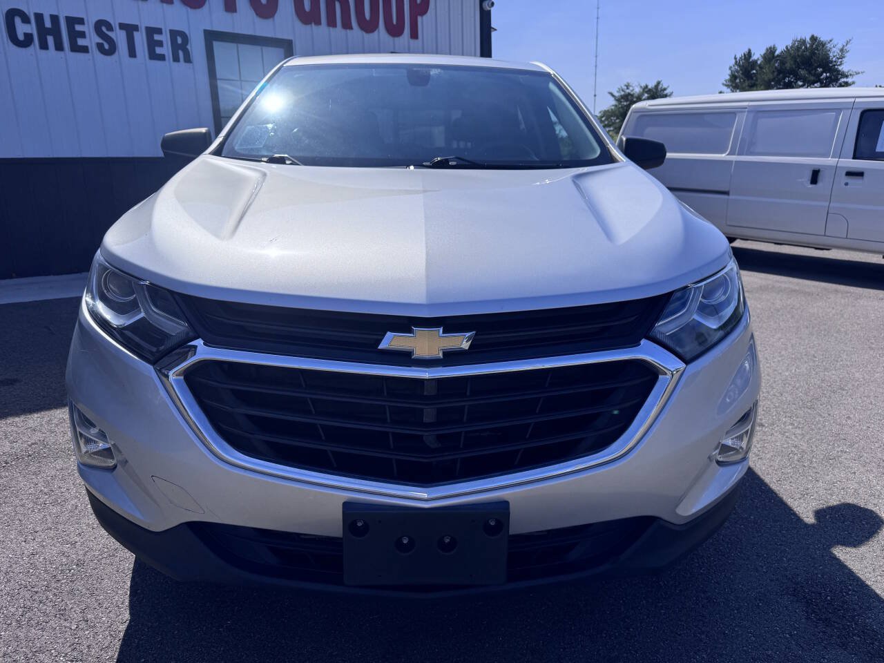 Used 2018 Chevrolet Equinox LS FWD image 3