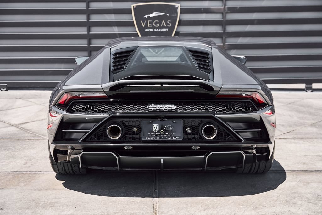 Used 2021 Lamborghini Huracan EVO RWD image 23