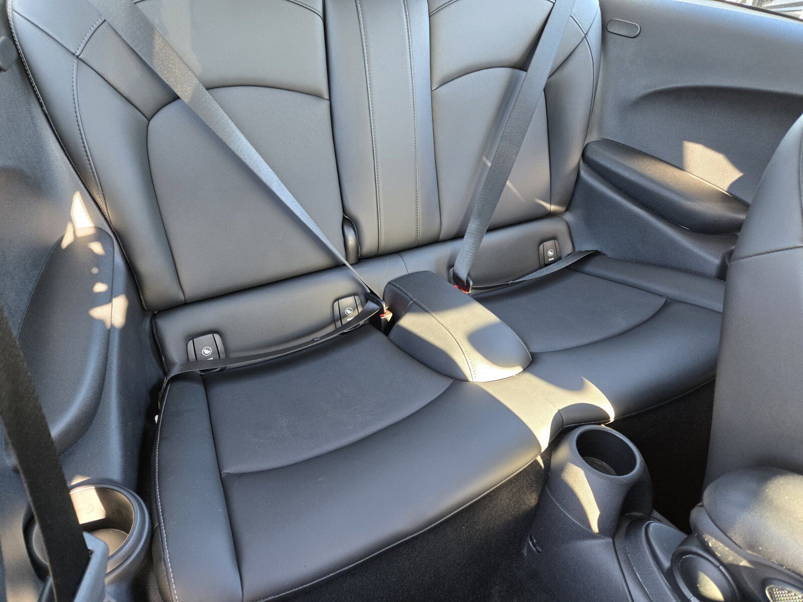 Used 2019 MINI Cooper 2-Door Hardtop image 15