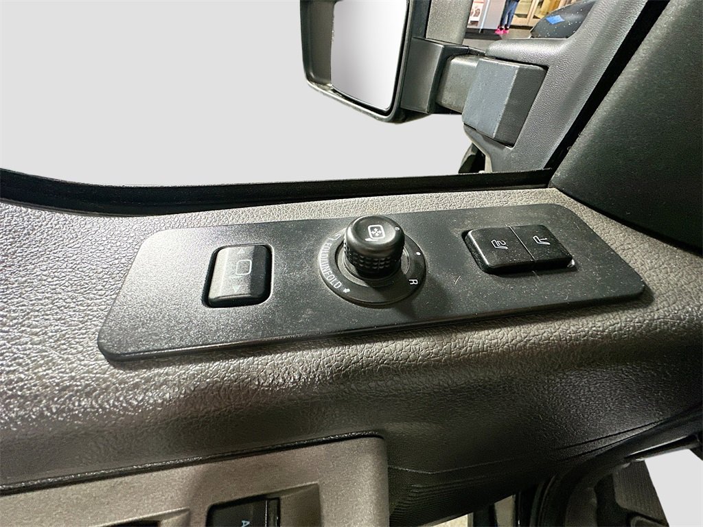 Used 2012 Ford F350 Lariat w/ Chrome Pkg image 32