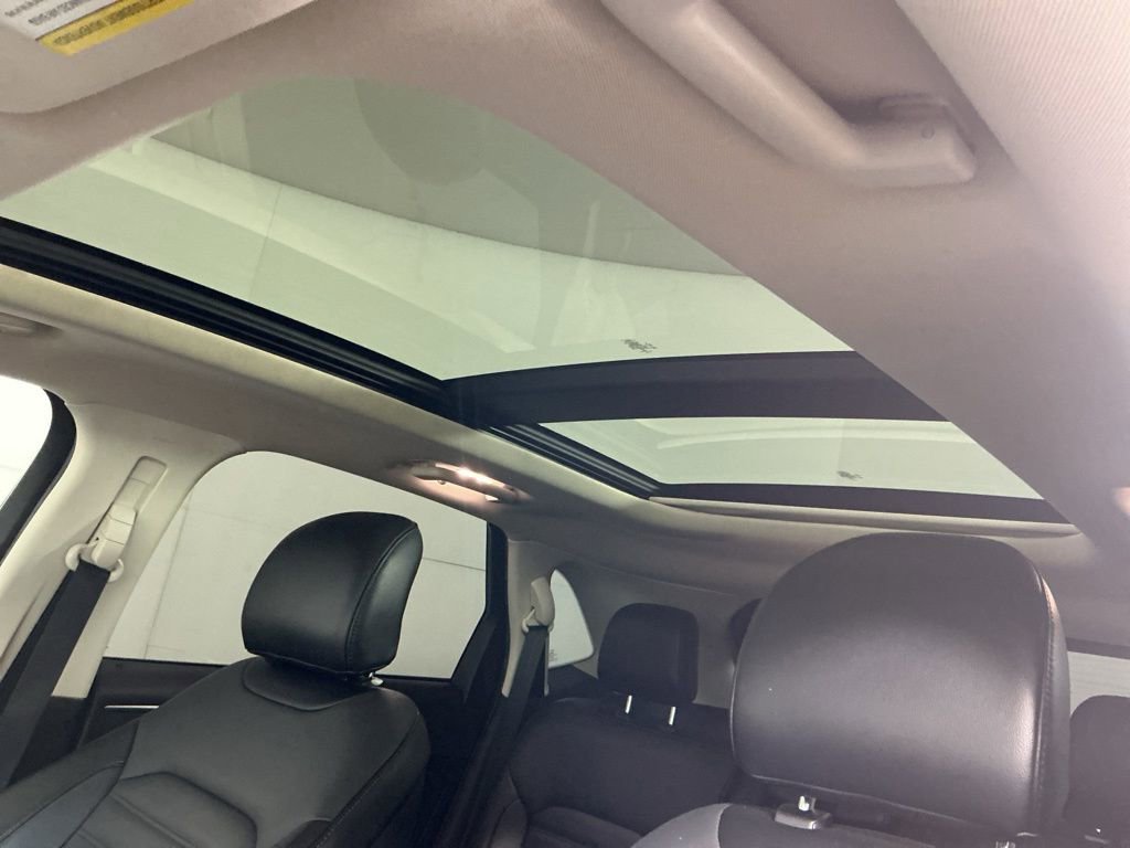 Used 2018 Ford Edge SEL w/ Equipment Group 201A image 24