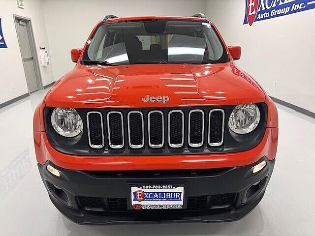 Used 2017 Jeep Renegade Latitude image 6