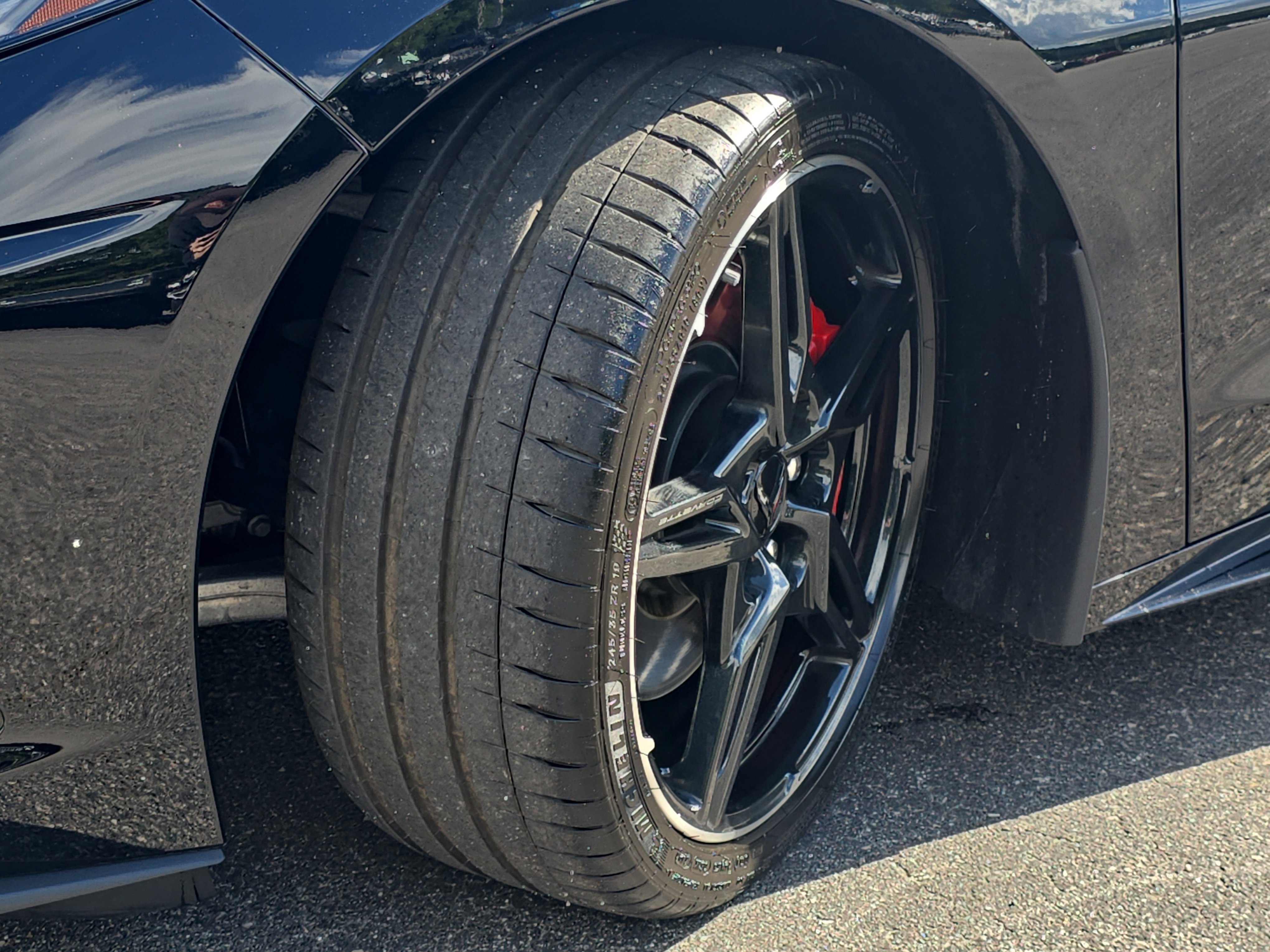 Used 2025 Chevrolet Corvette Stingray Coupe w/ Z51 Performance Package image 30