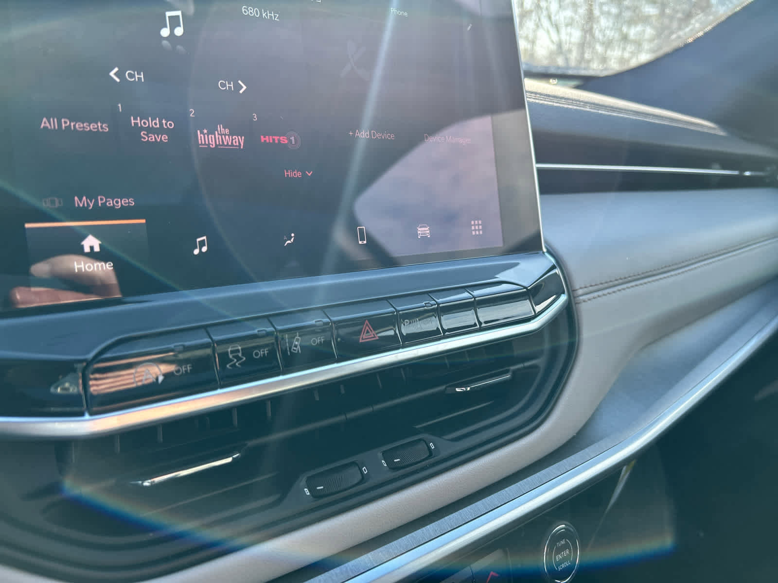 Used 2025 Jeep Compass Limited w/ Sun & Sound Group image 45