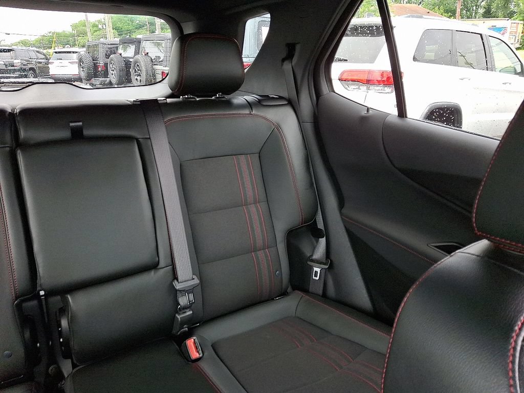 Used 2022 Chevrolet Equinox RS FWD image 21