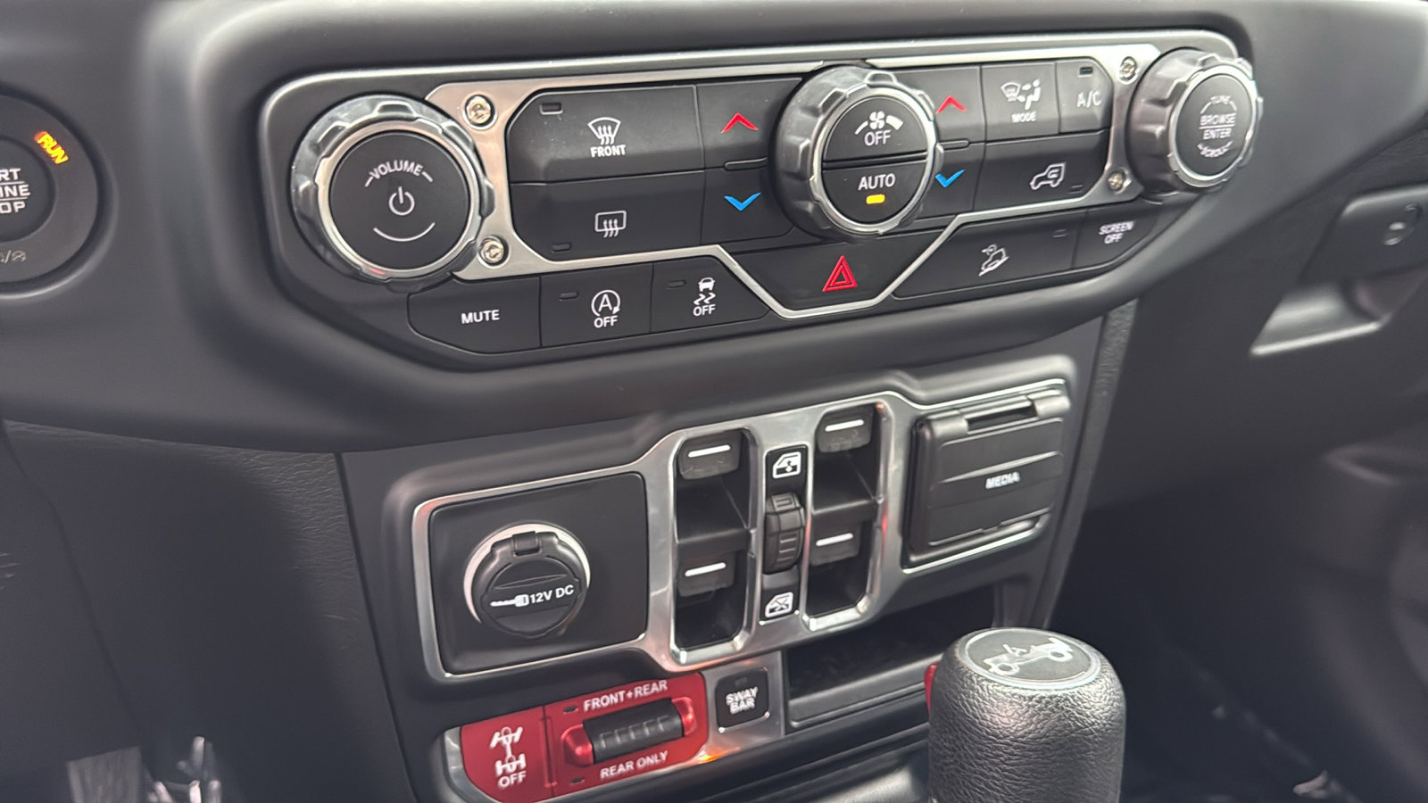 Used 2019 Jeep Wrangler Unlimited Rubicon w/ LED Lighting Group image 22