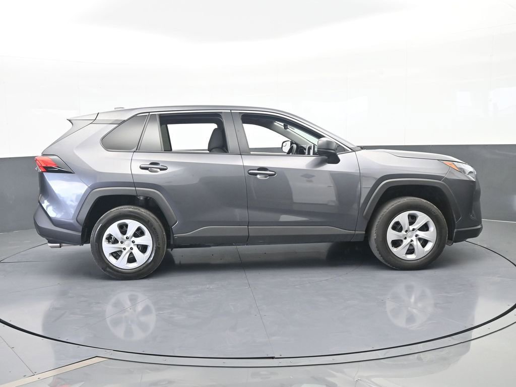Used 2024 Toyota RAV4 LE FWD image 7